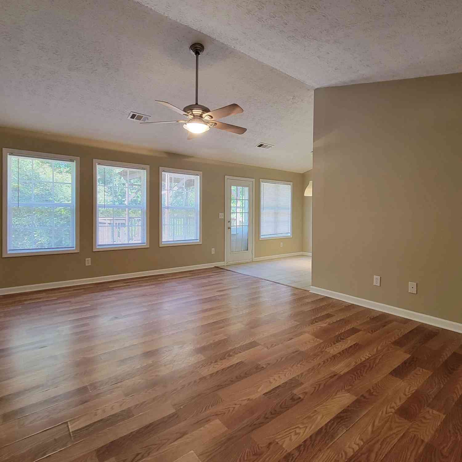 Homes For Rent - 433 Shenandoah Court<br/> Winder, GA 30680