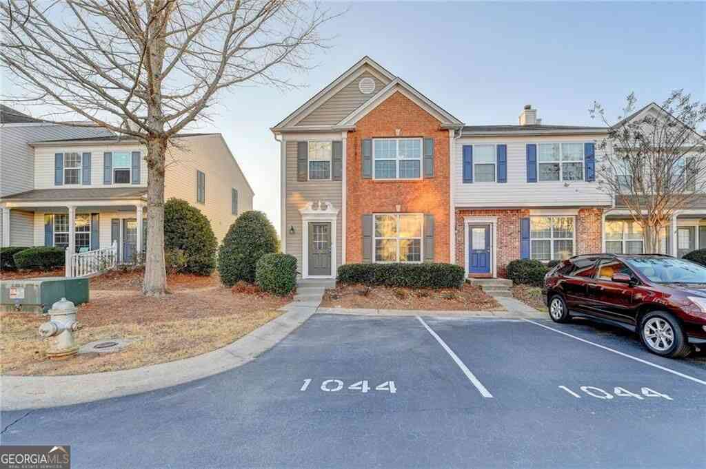 Townhouse For Rent - 1044 Prestwyck Court<br/> Alpharetta, GA 30004