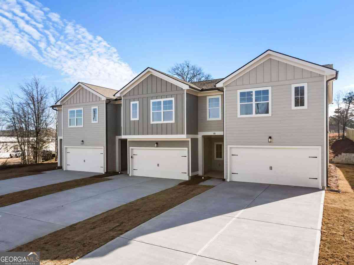 Townhouse For Rent - 14 Wade Street<br/> Barrow County, Winder, GA 30680