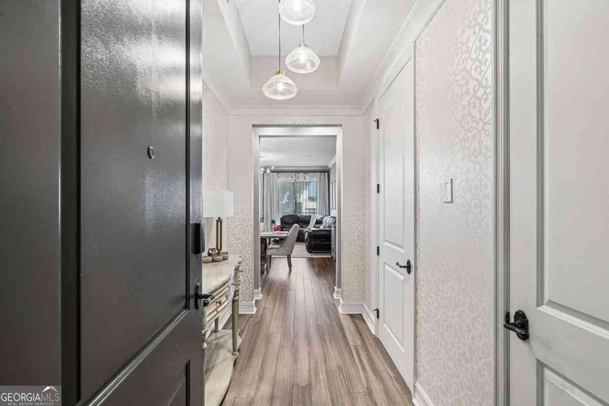 Condo For Rent - 2233 Peachtree Road NE #402<br/> Atlanta, GA 30309