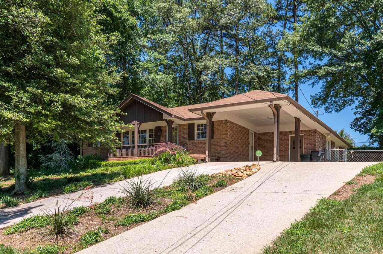 Homes For Rent - 3926 Pineview Drive SE<br/> Smyrna, GA 30080