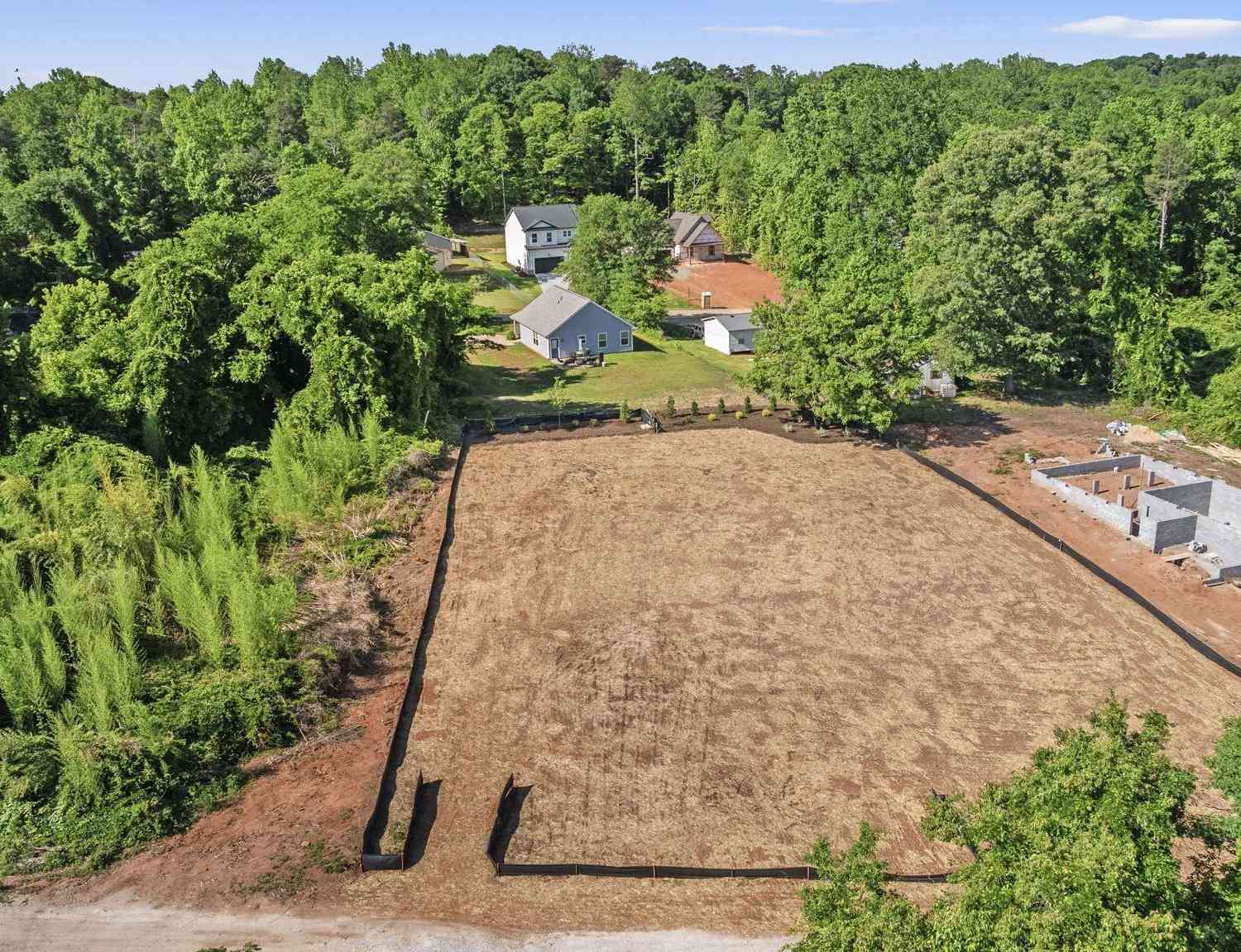 Vacant Land For Sale - 103 S Silver Lake<br/> Taylors, SC 29687