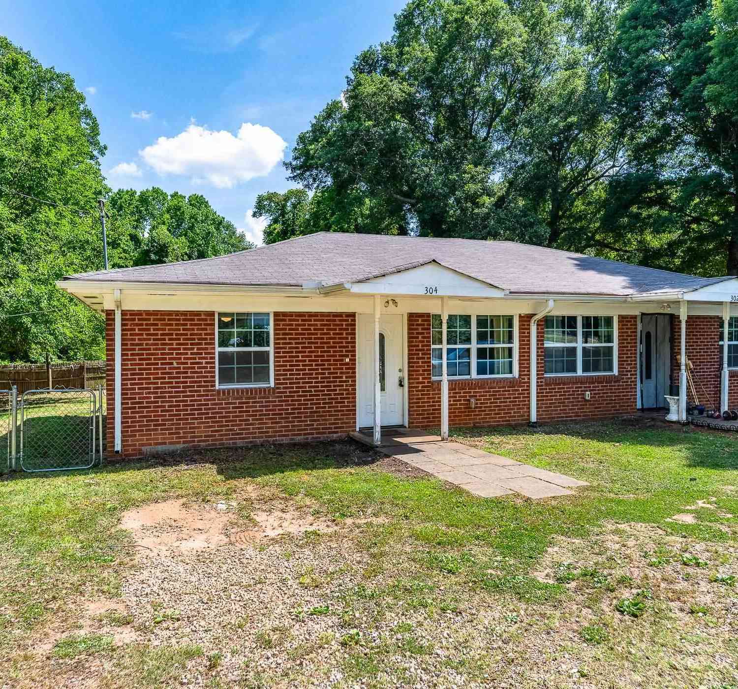 Multifamily For Sale - 302 Churchill<br/> Greenville, SC 29605