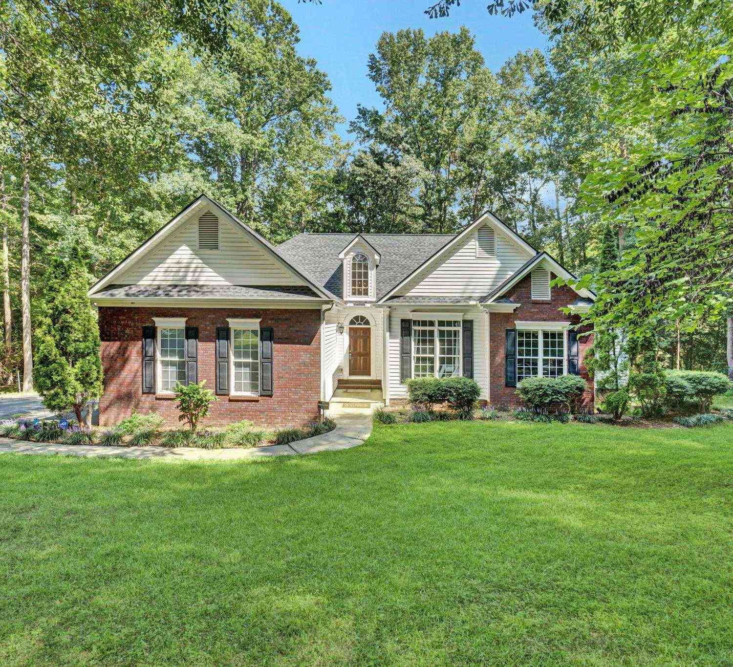 Homes For Sale - 36 Prince Williams<br/> Simpsonville, SC 29681