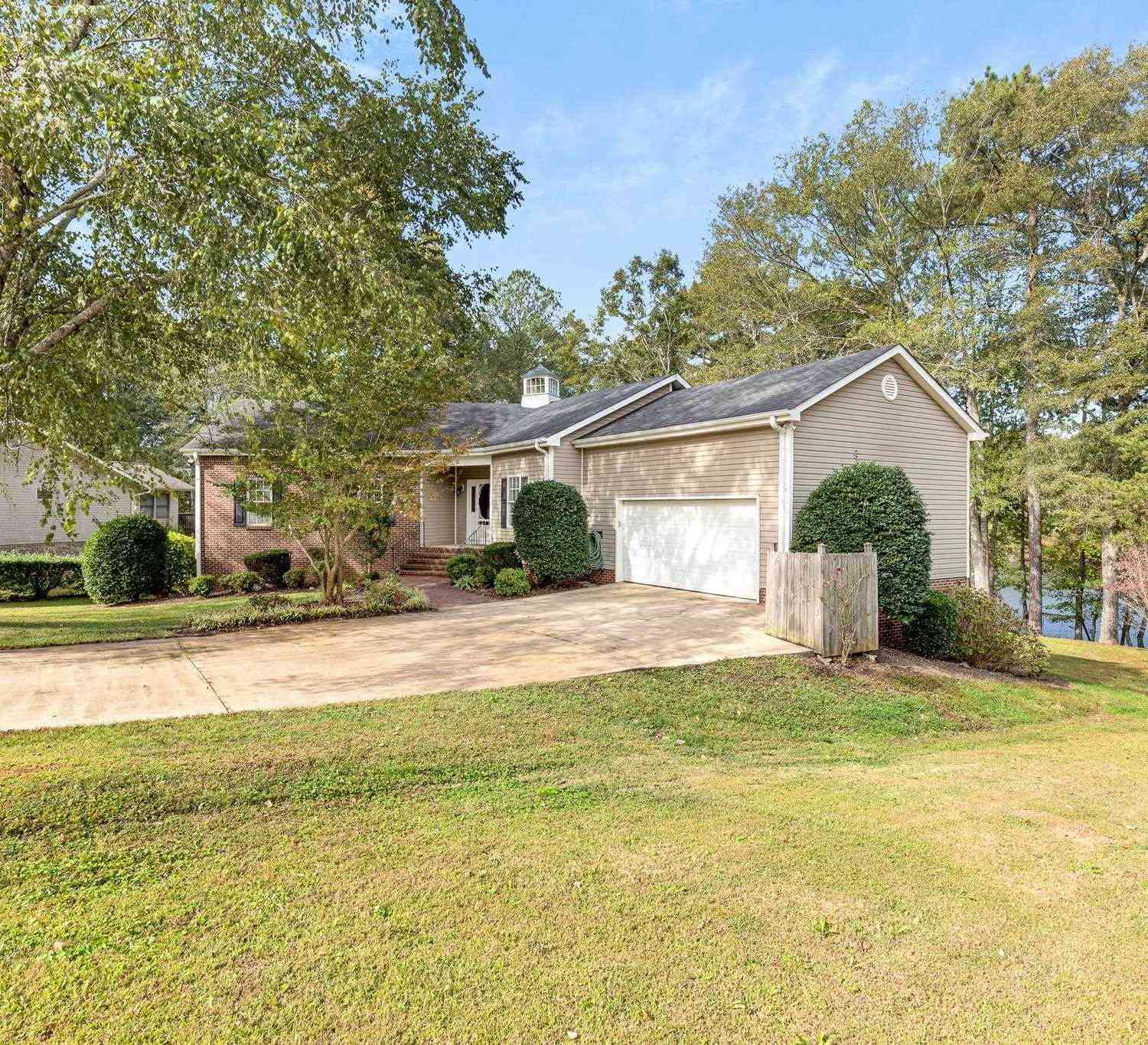 Homes For Sale - 125 Lake Robinson<br/> Greer, SC 29651
