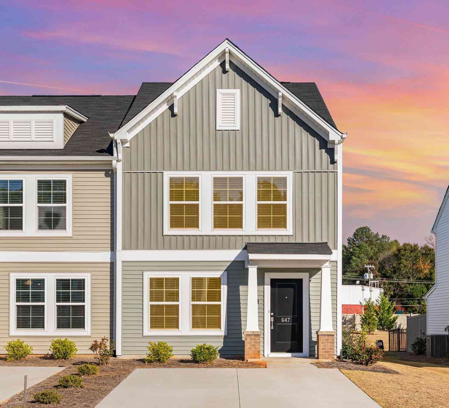 Townhouse For Sale - 647 Blossom  Run<br/> Spartanburg, SC 29307