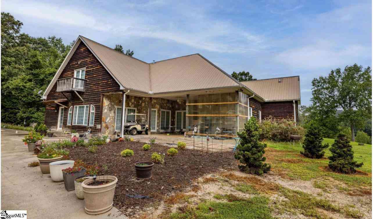 Homes For Sale - 120 Lonesome Valley<br/> Westminster, SC 29693