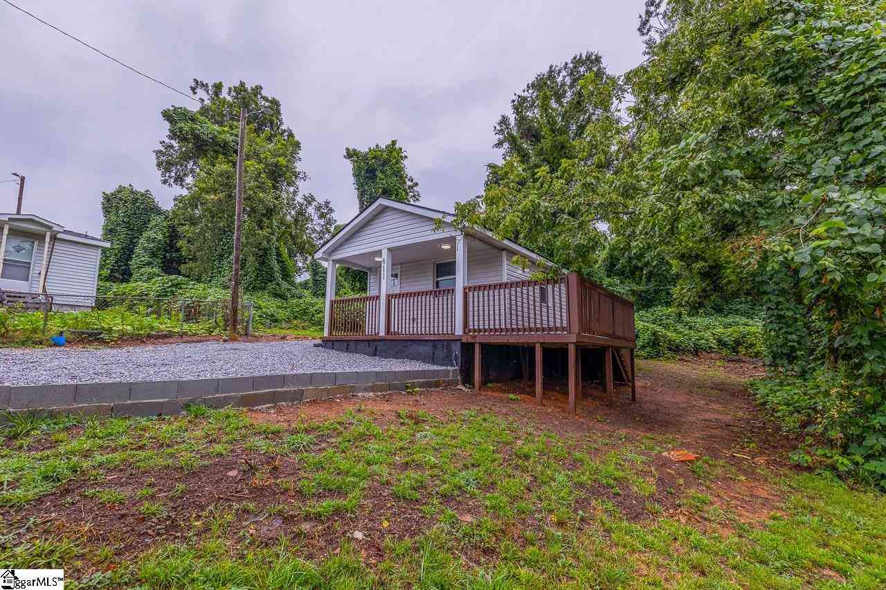 Homes For Sale - 611 Hunters<br/> Laurens County, Laurens, SC 29360