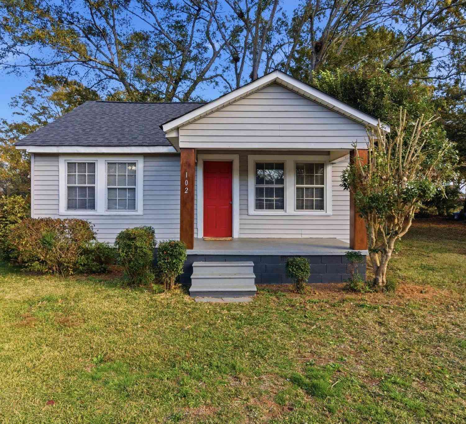 Homes For Sale - 102 Milliken<br/> Laurens, SC 29360