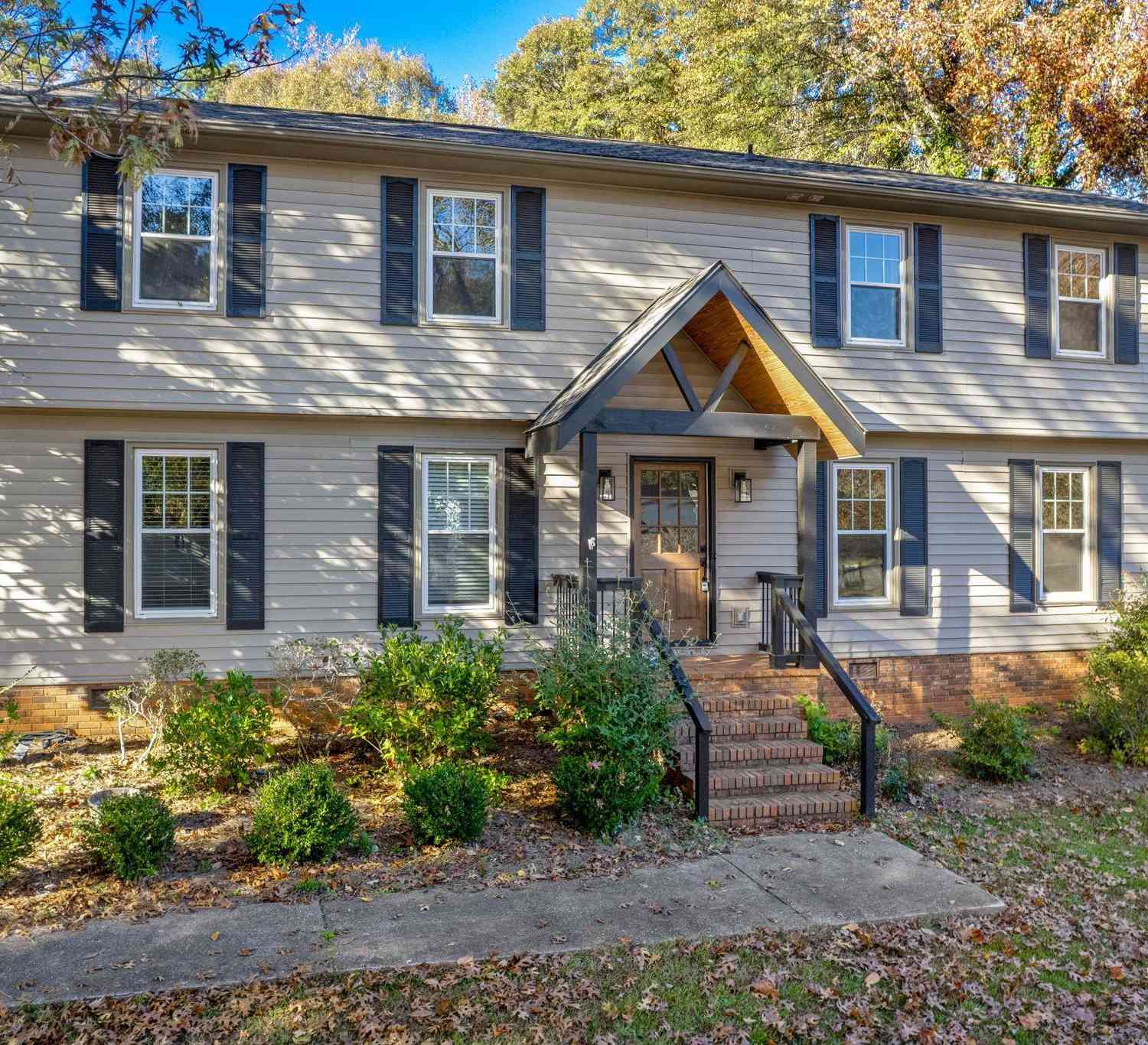 Homes For Sale - 236 Heathwood<br/> Spartanburg, SC 29307