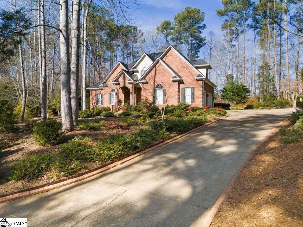 Homes For Sale - 30 Winged Foot<br/> Spartanburg, SC 29306
