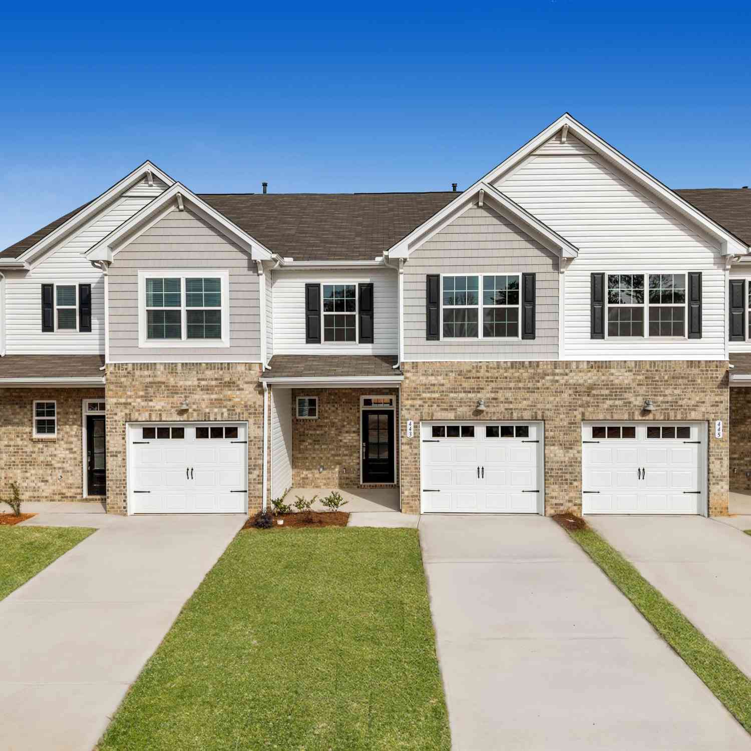 Townhouse For Sale - 443 Lee's Corner<br/> Woodruff, SC 29388