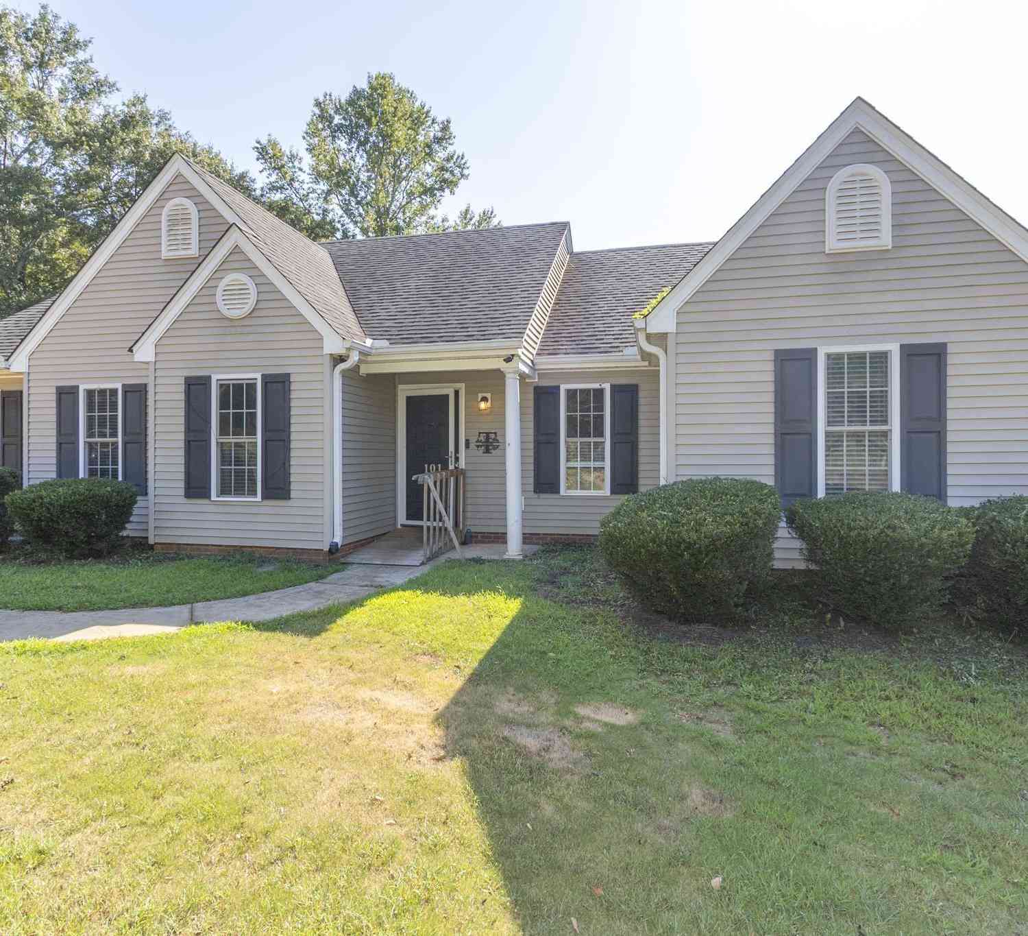 Homes For Sale - 101 Springview<br/> Anderson County, Anderson, SC 29625