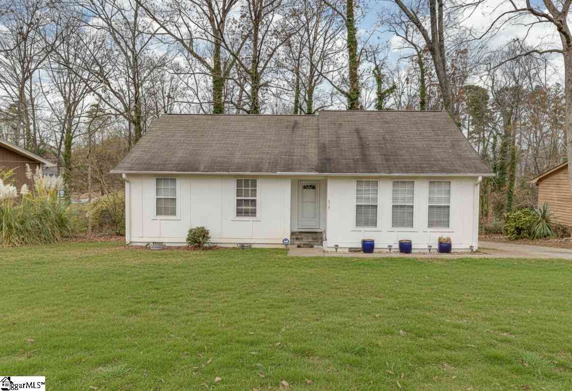 Homes For Sale - 317 Seven Oaks<br/> Spartanburg, SC 29301