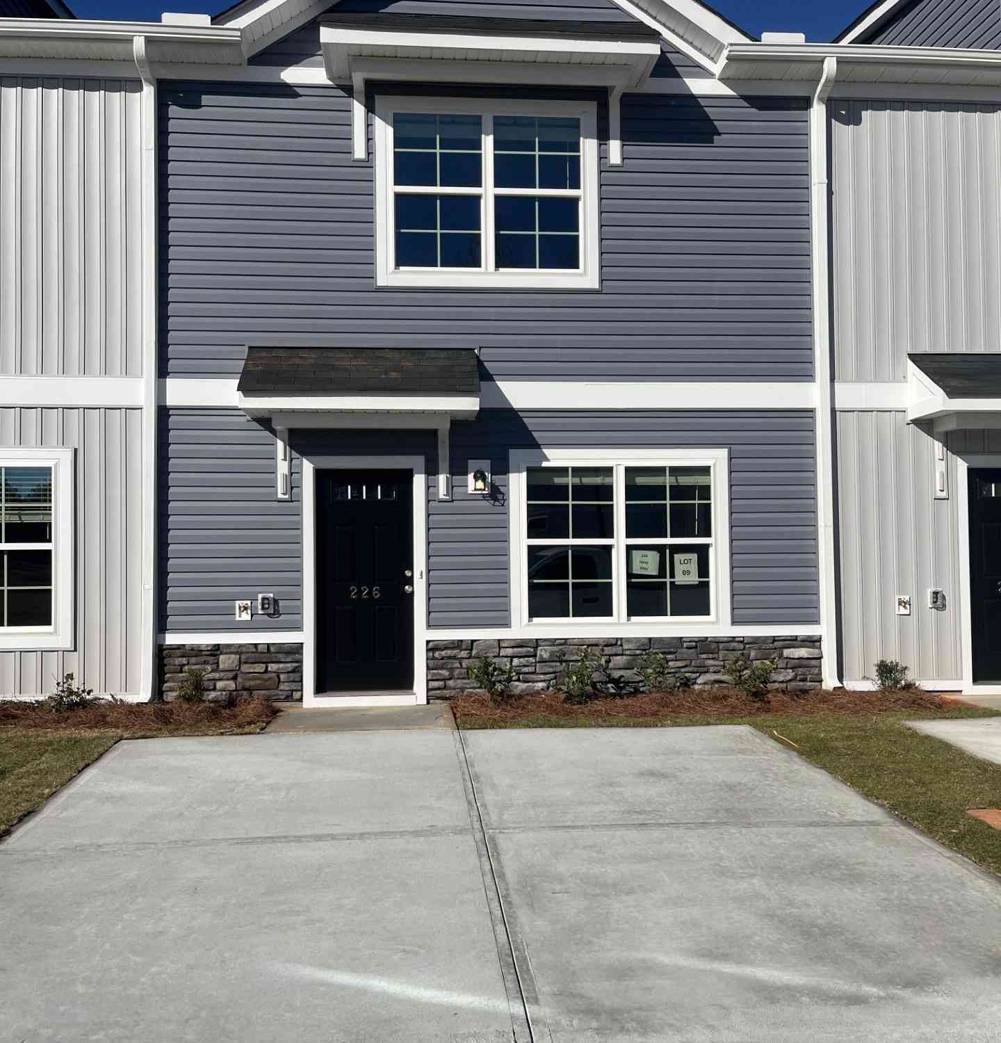 Townhouse For Sale - 410 Speyside<br/> Anderson, SC 29621