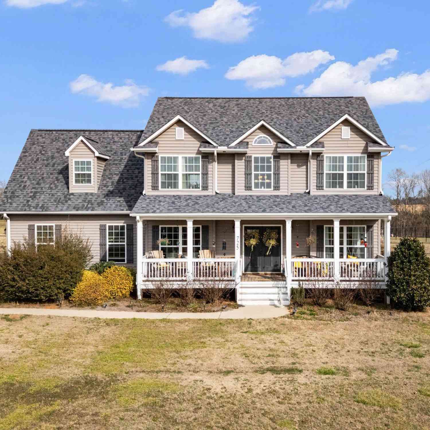 Homes For Sale - 725 Allendale<br/> Woodruff, SC 29388
