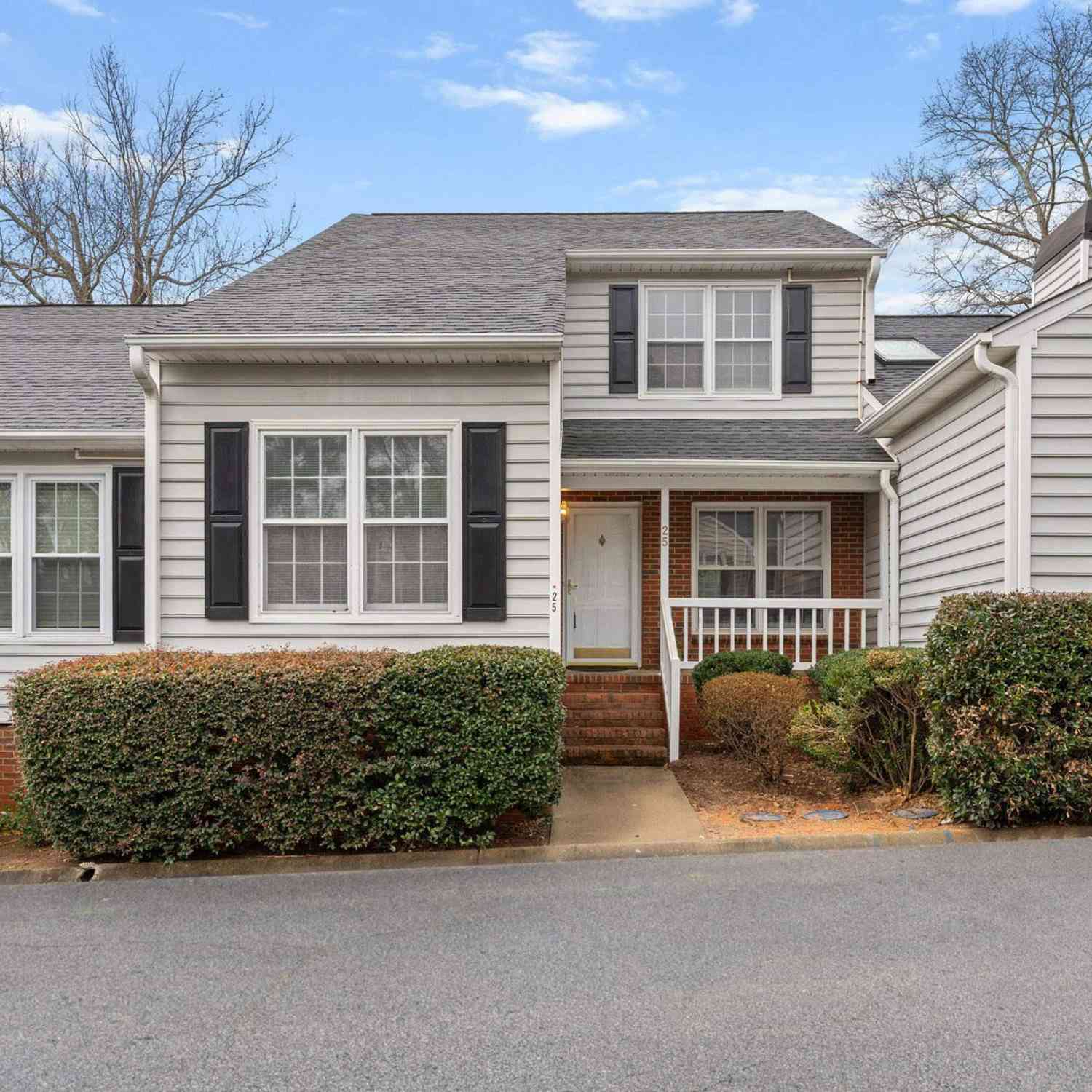 Townhouse For Sale - 40 Wood  Pointe<br/> Greenville, SC 29615