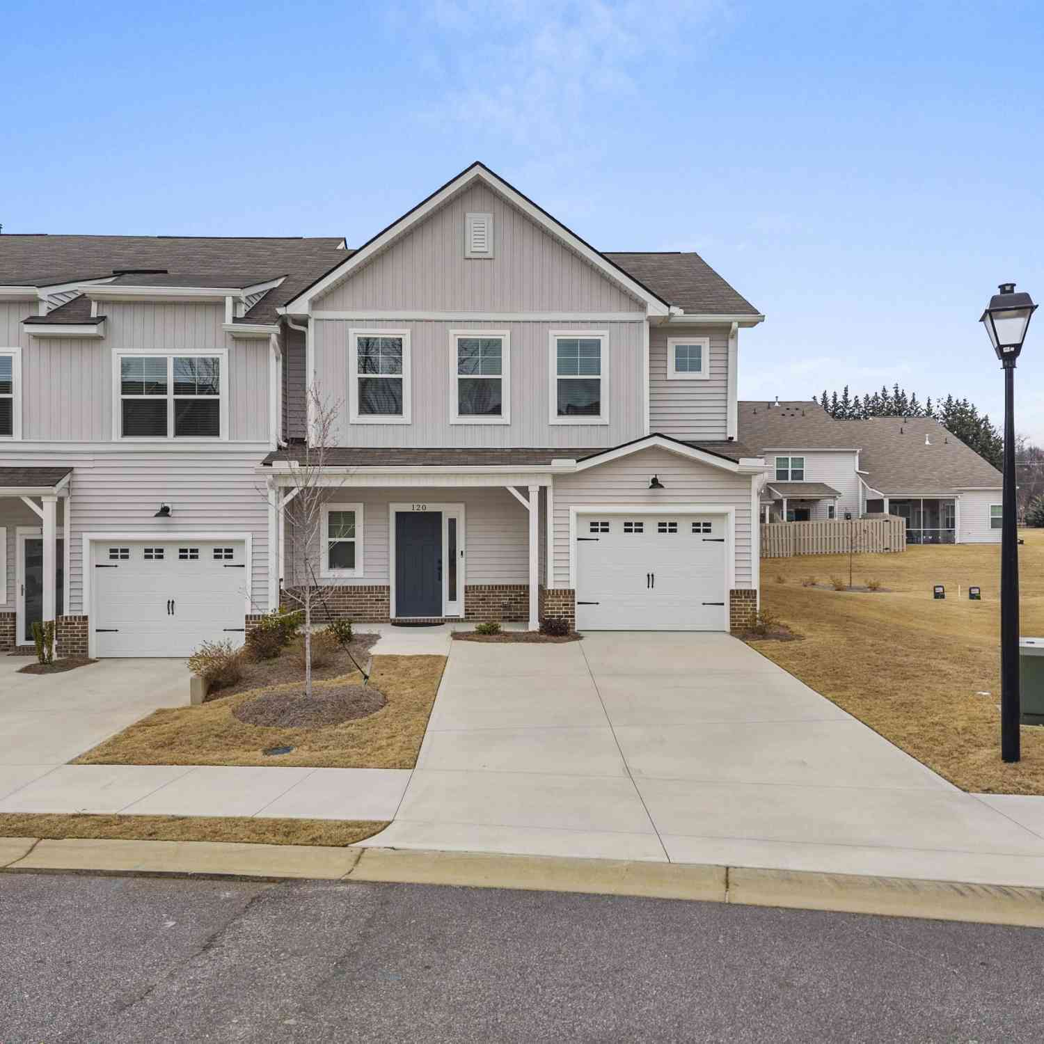 Townhouse For Sale - 120 Callen<br/> Greenville, SC 29607