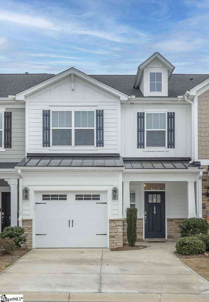 Townhouse For Sale - 220 Nautique<br/> Anderson, SC 29625