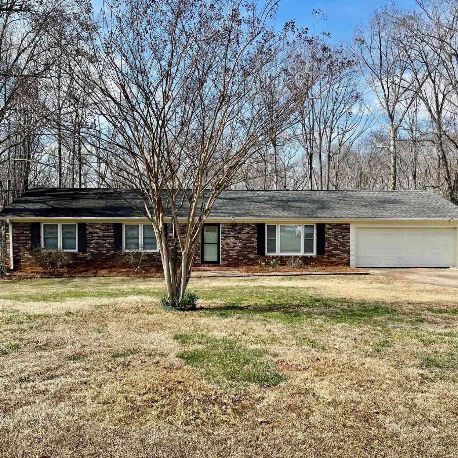Homes For Sale - 340 Ferndale<br/> Boiling Springs, SC 29316