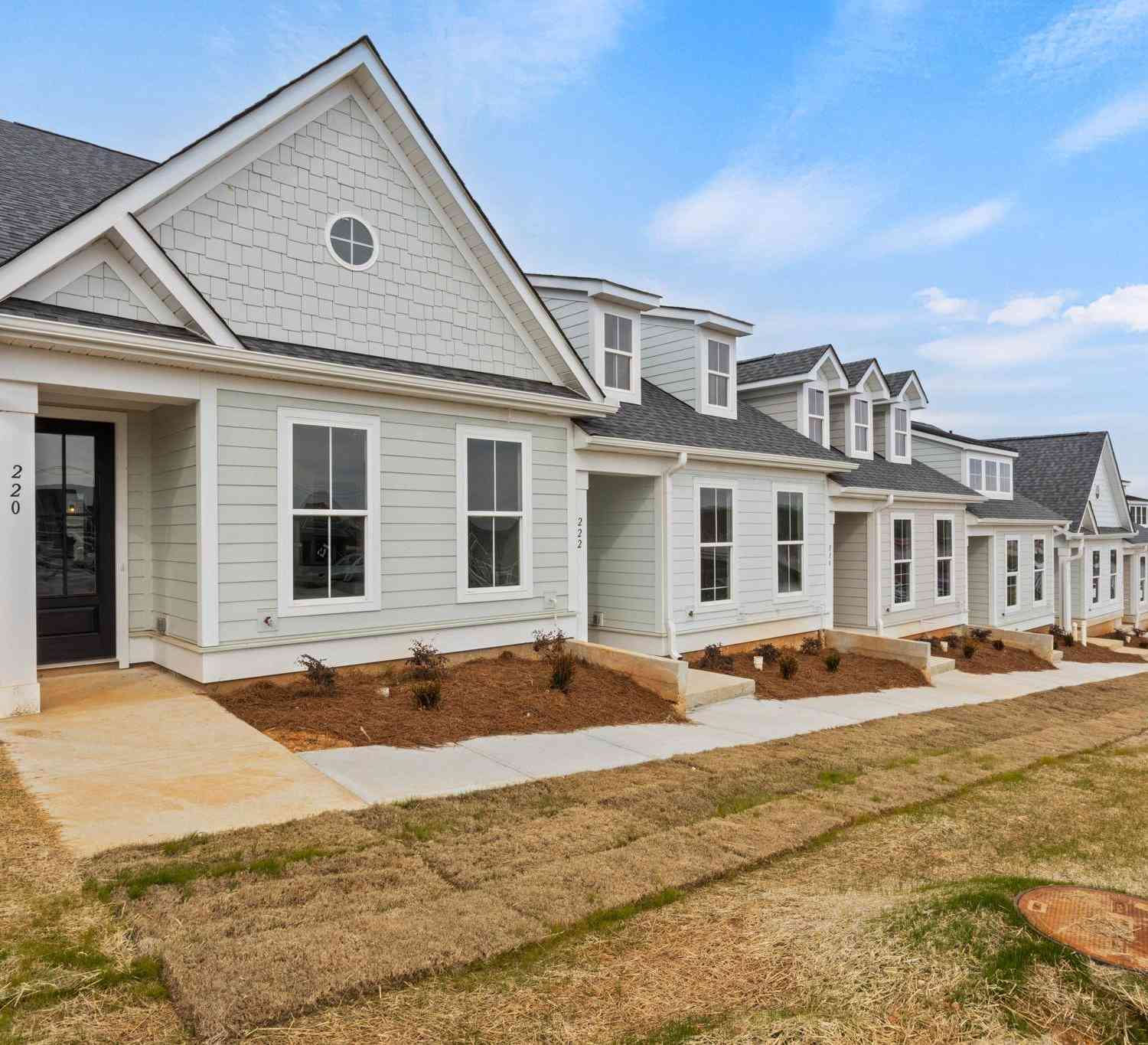 Townhouse For Sale - 220 Lake Greenwood<br/> Greenwood, SC 29649