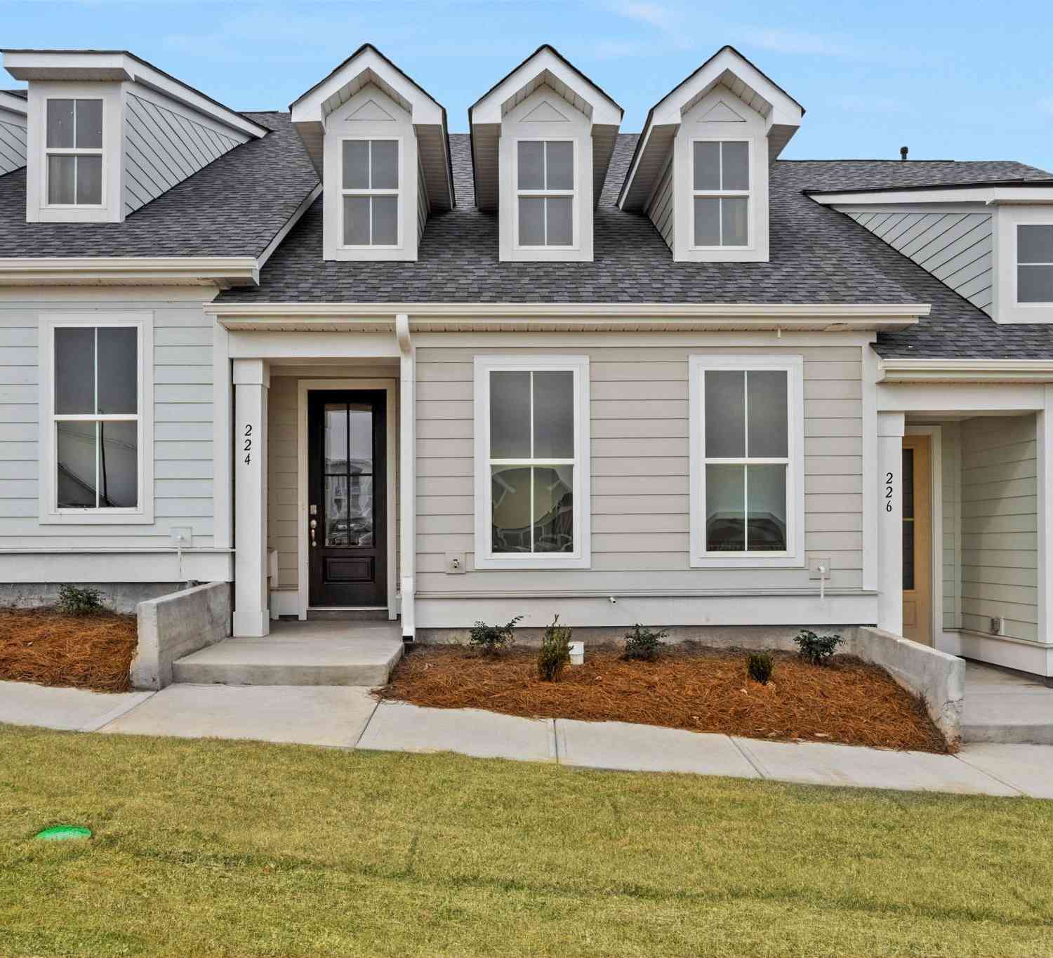 Townhouse For Sale - 224 Lake Greenwood<br/> Greenwood, SC 29649