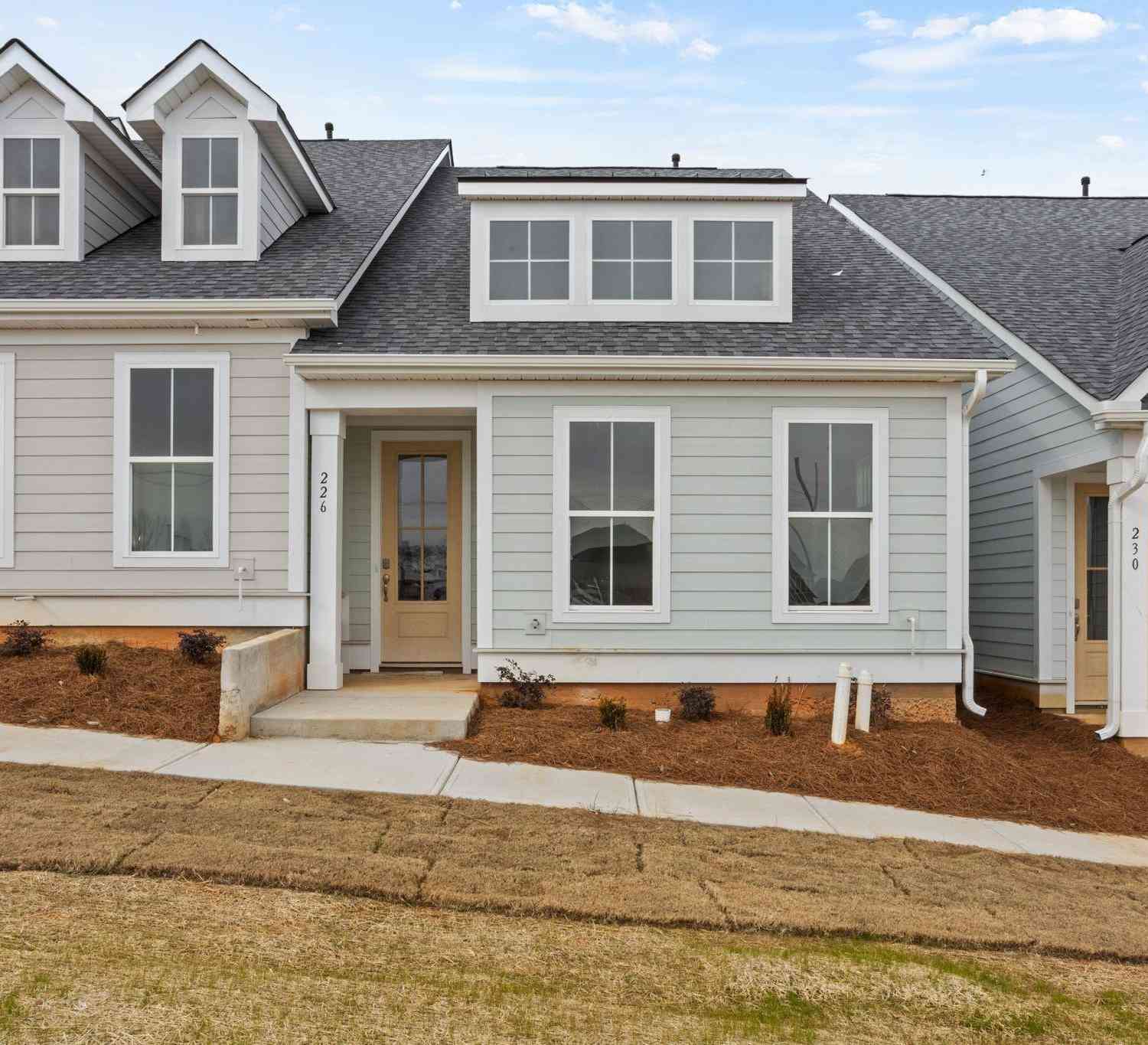 Townhouse For Sale - 226 Lake Greenwood<br/> Greenwood, SC 29649