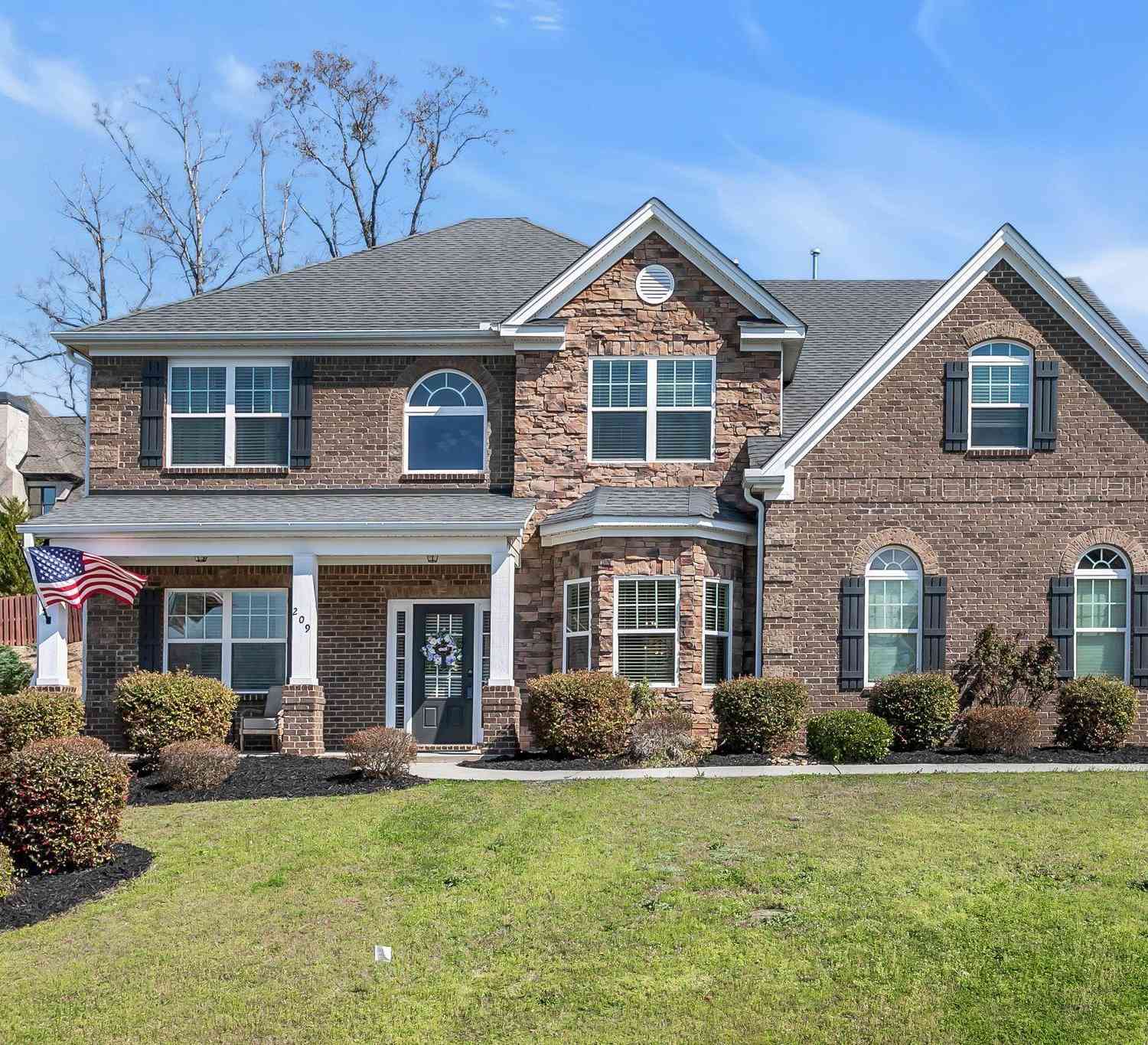 Homes For Sale - 209 Tuscany Falls<br/> Simpsonville, SC 29681