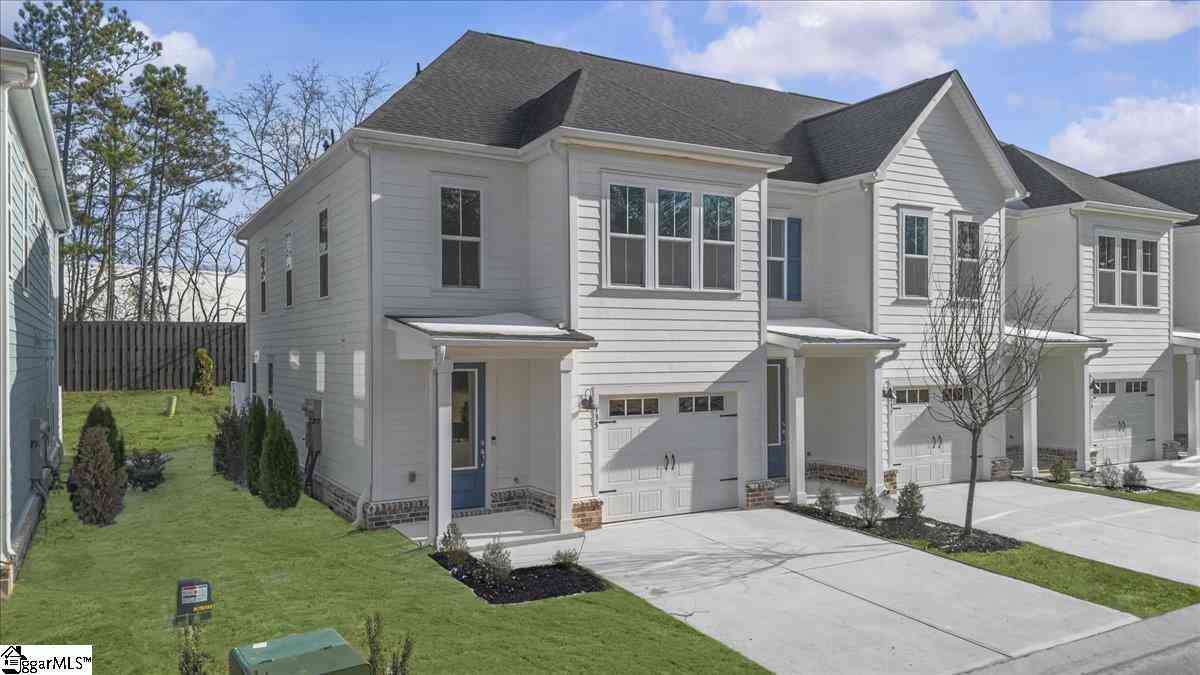 Townhouse For Sale - 135 Gadwall<br/> Greenville, SC 29607