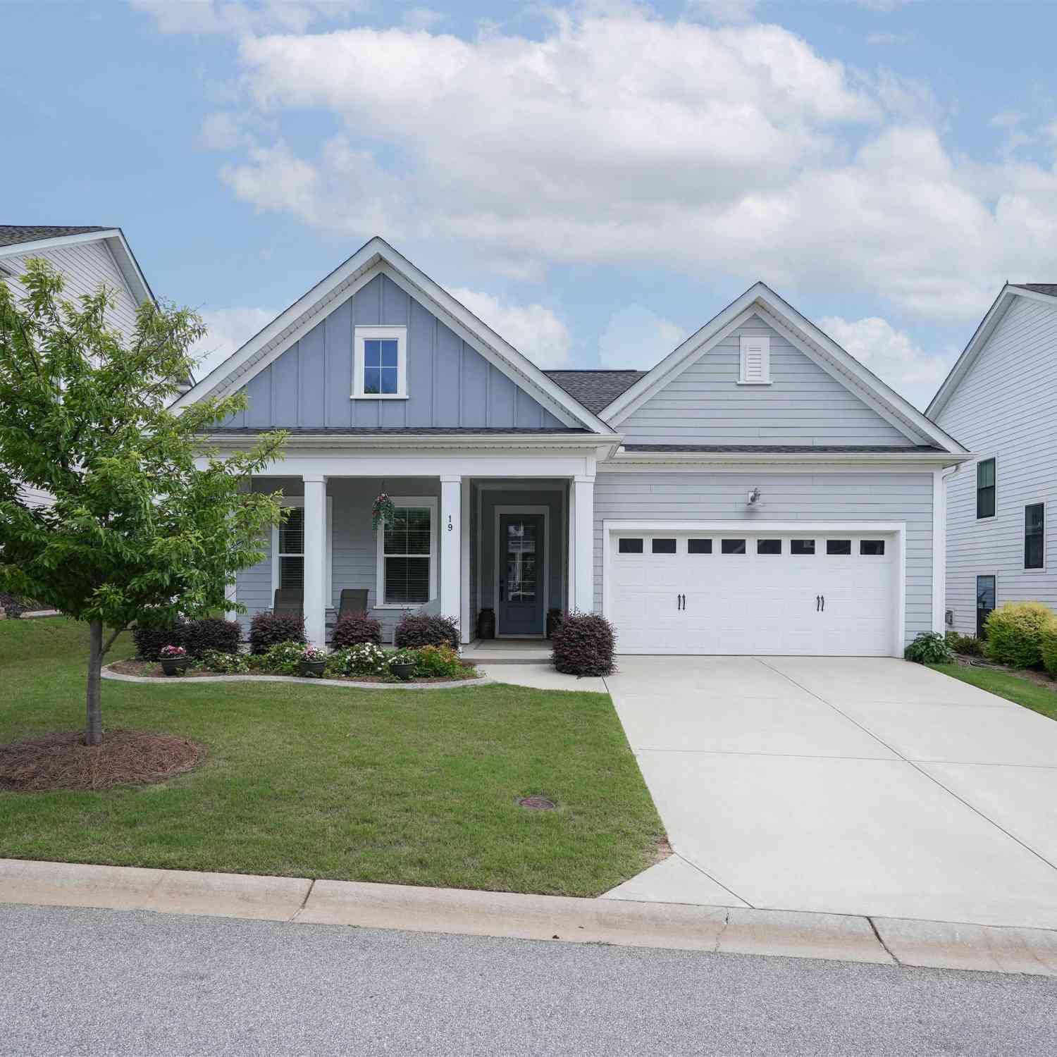 Homes For Sale - 19 Moray<br/> Simpsonville, SC 29681