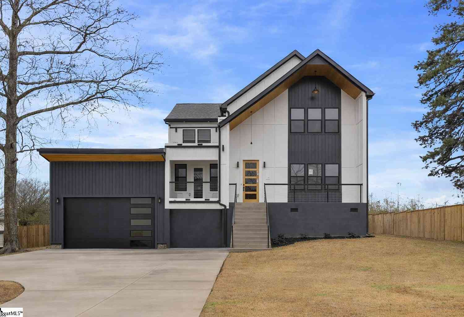 Homes For Sale - 209 Redmond<br/> Fountain Inn, SC 29644