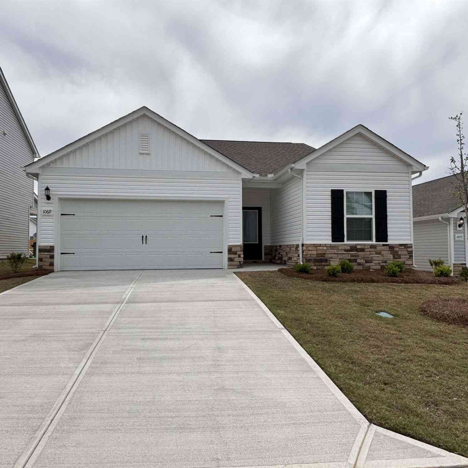 Homes For Sale - 1069 Mossy Oak<br/> Moore, SC 29369