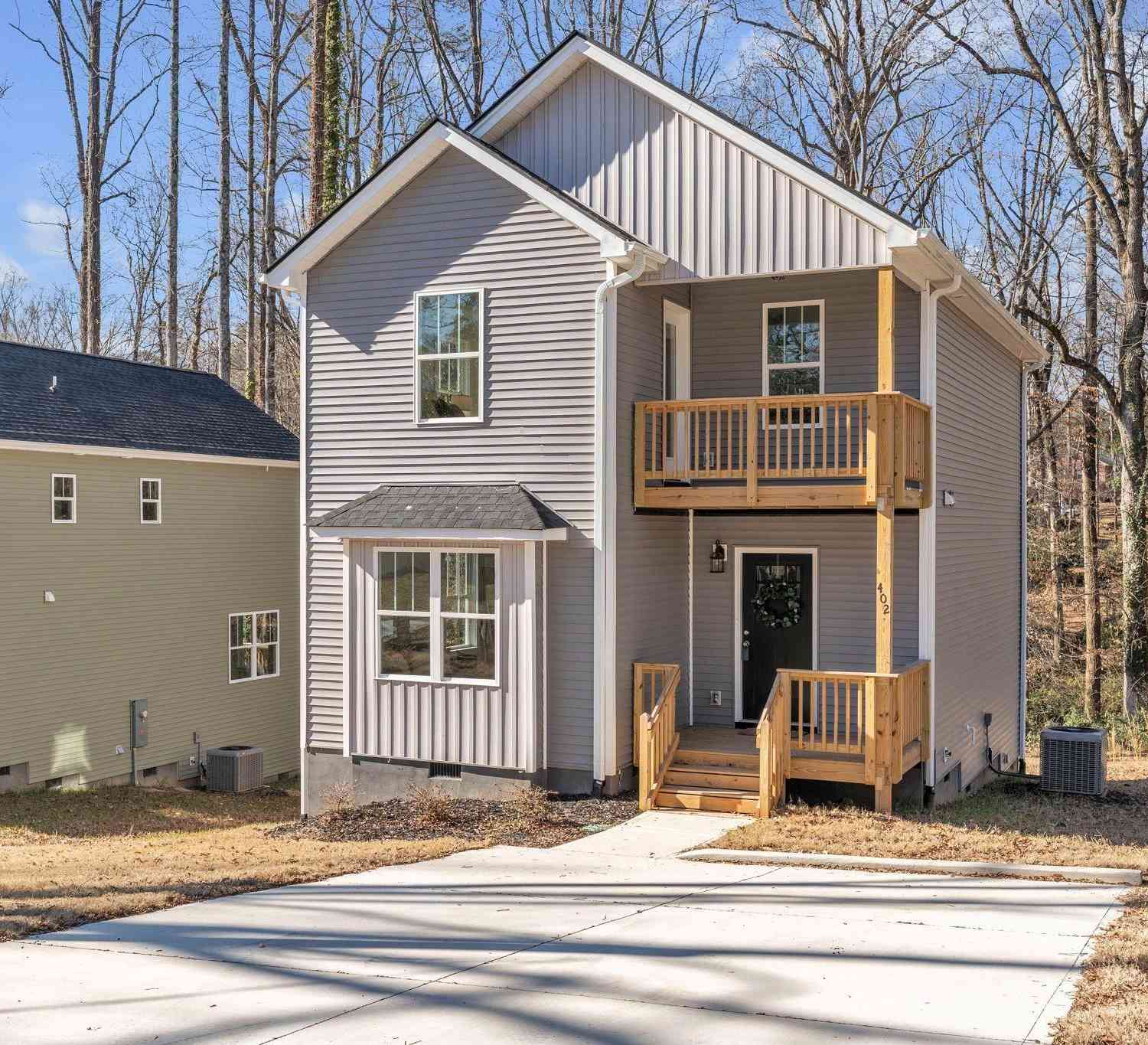 Homes For Sale - 402 Woodland<br/> Belton, SC 29627