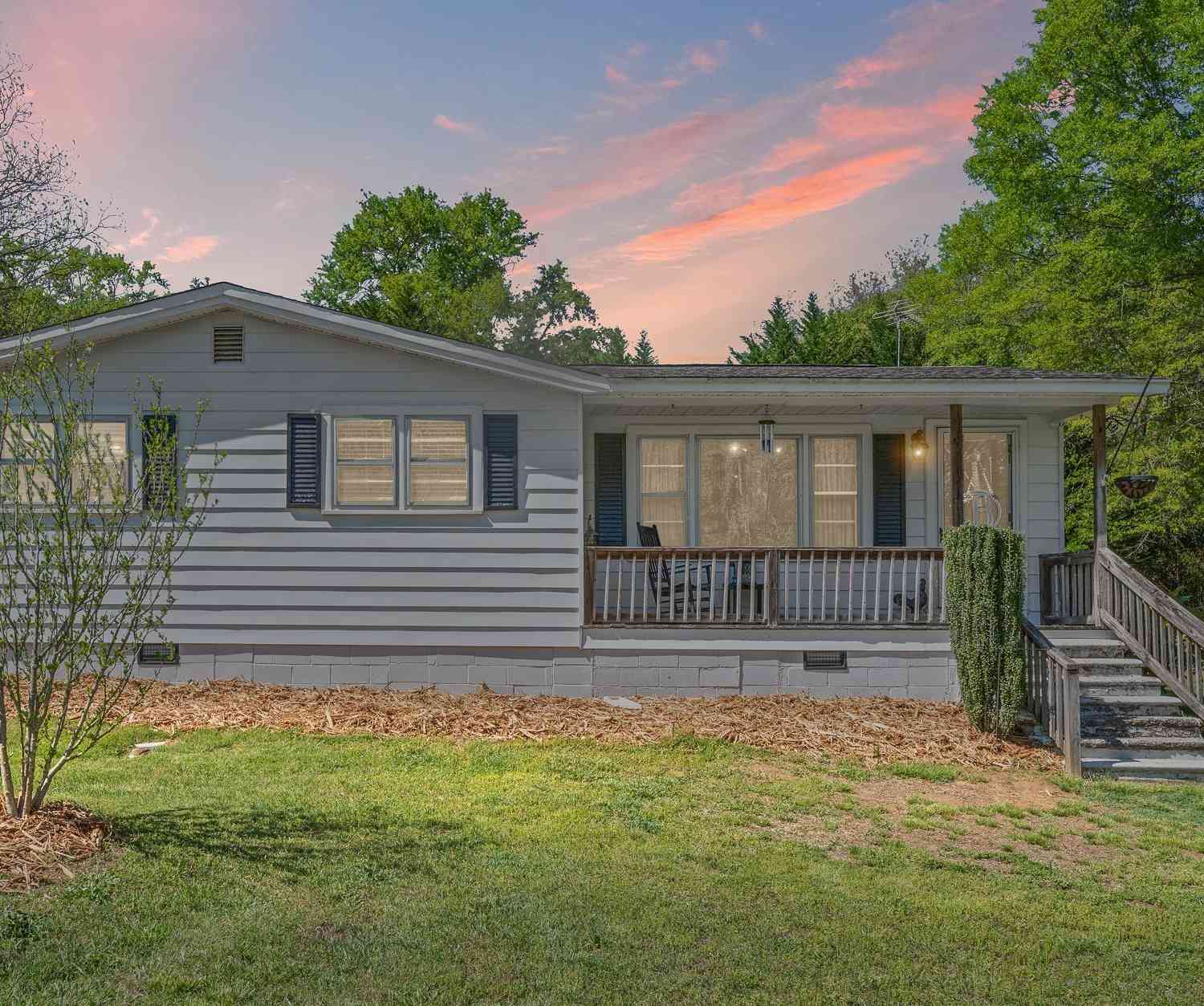 Homes For Sale - 6844 Reidville<br/> Woodruff, SC 29388