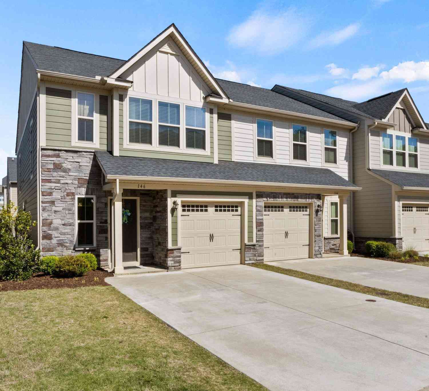 Townhouse For Sale - 146 Eagle Wood<br/> Greenville, SC 29607