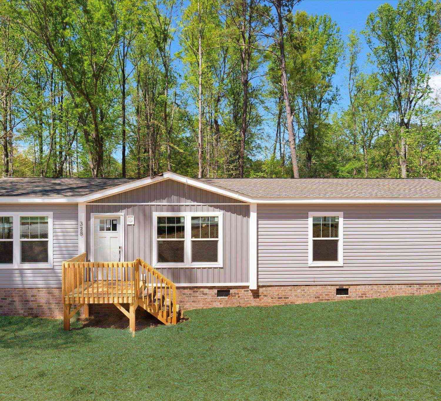 Mobile Home For Sale - 328 Francis<br/> Norris, SC 29667