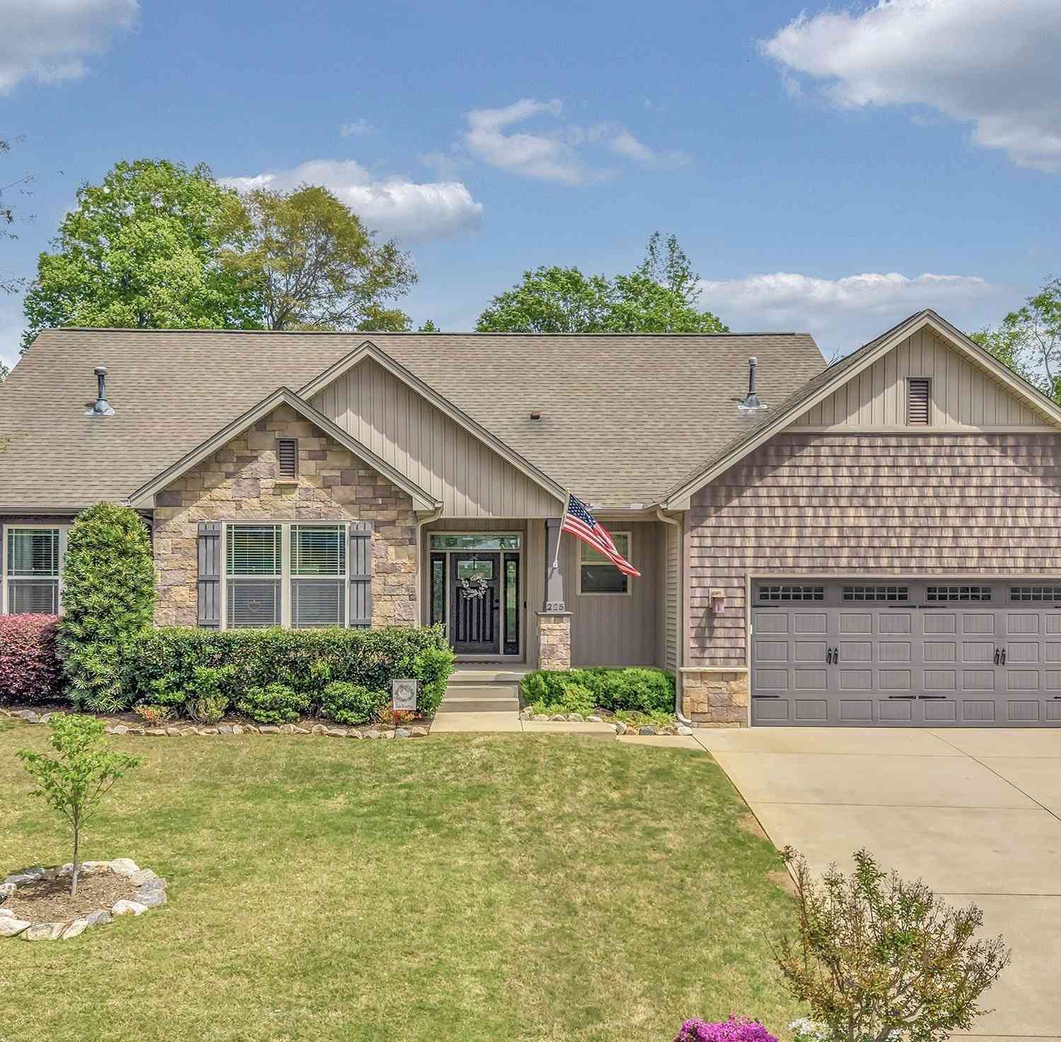 Homes For Sale - 225 Bayswater<br/> Greer, SC 29651