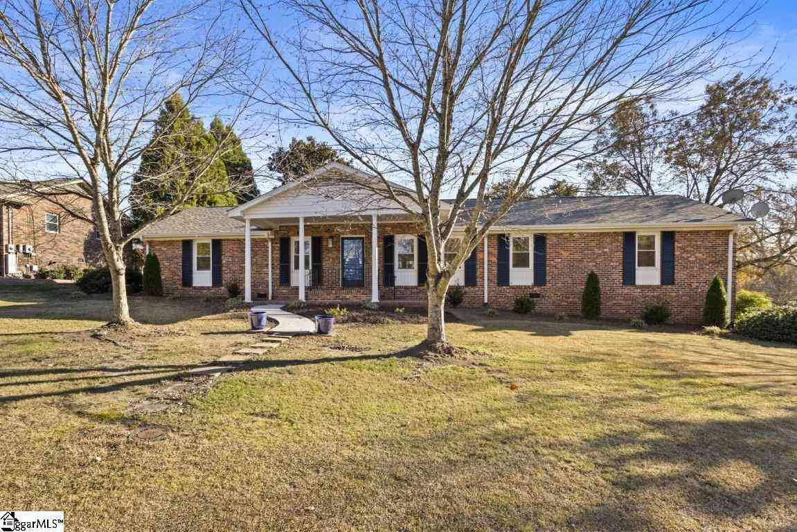 Homes For Sale - 200 Leyswood<br/> Greenville, SC 29615