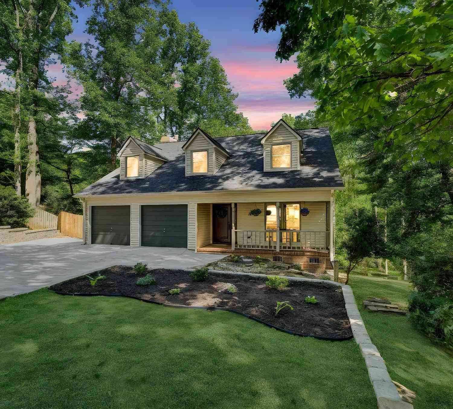 Homes For Sale - 105 Summer Creek<br/> Greer, SC 29650