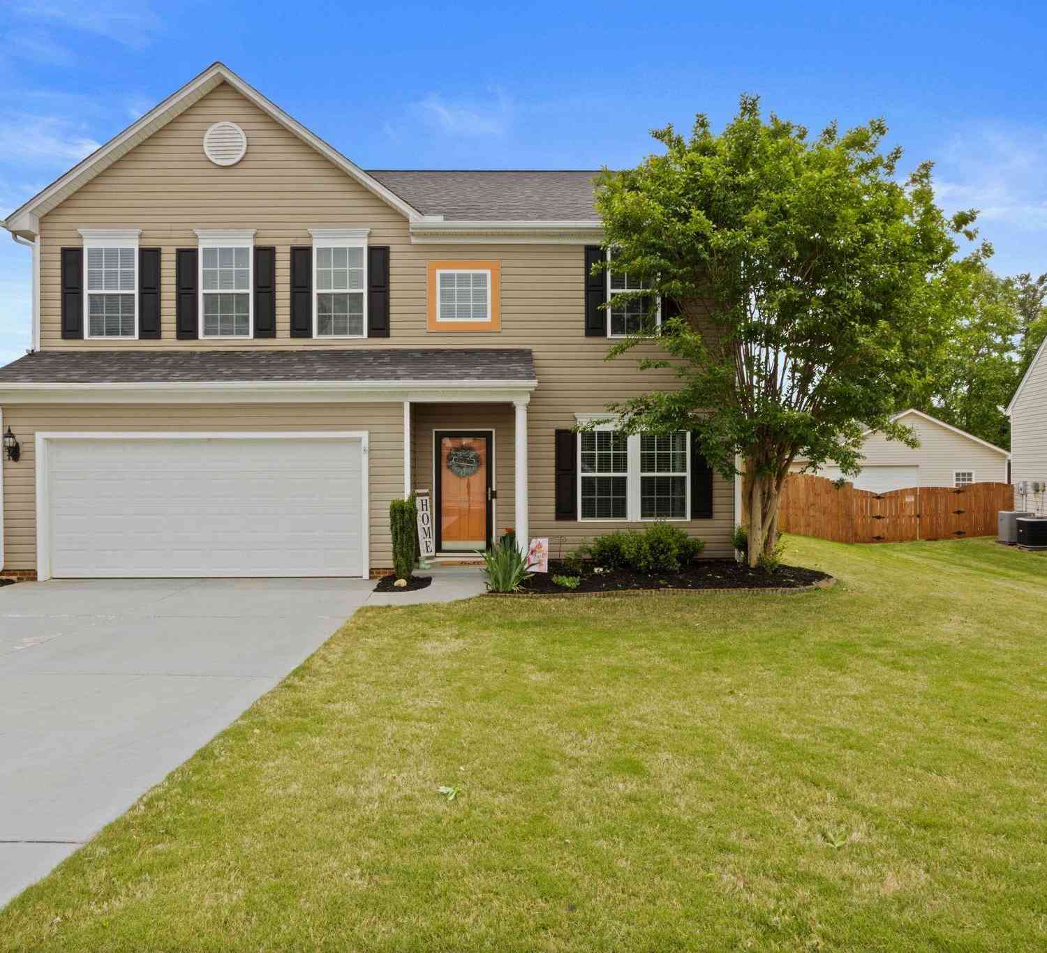 Homes For Sale - 107 Castleton<br/> Boiling Springs, SC 29316