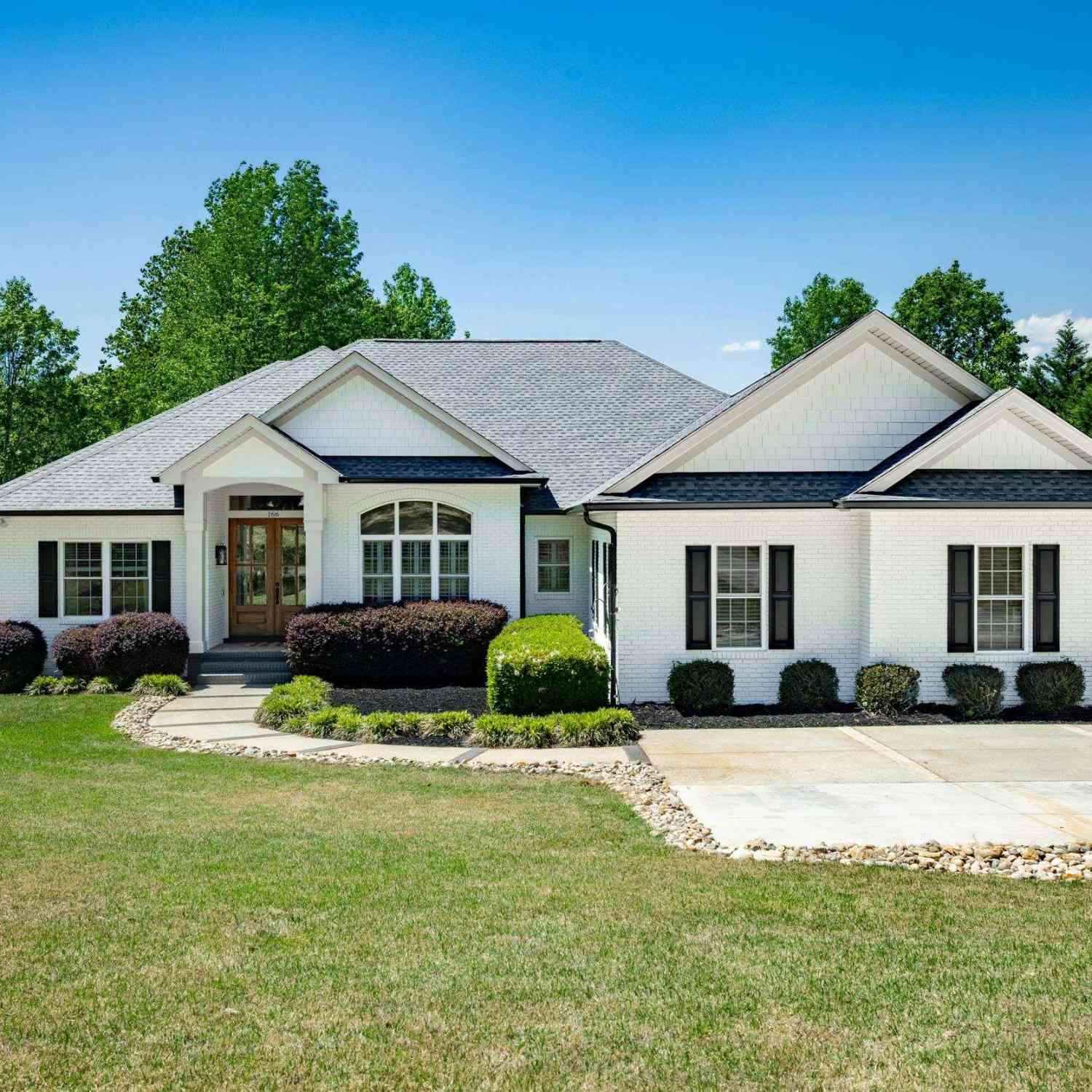 Homes For Sale - 166 S Oak Pointe<br/> Seneca, SC 29672