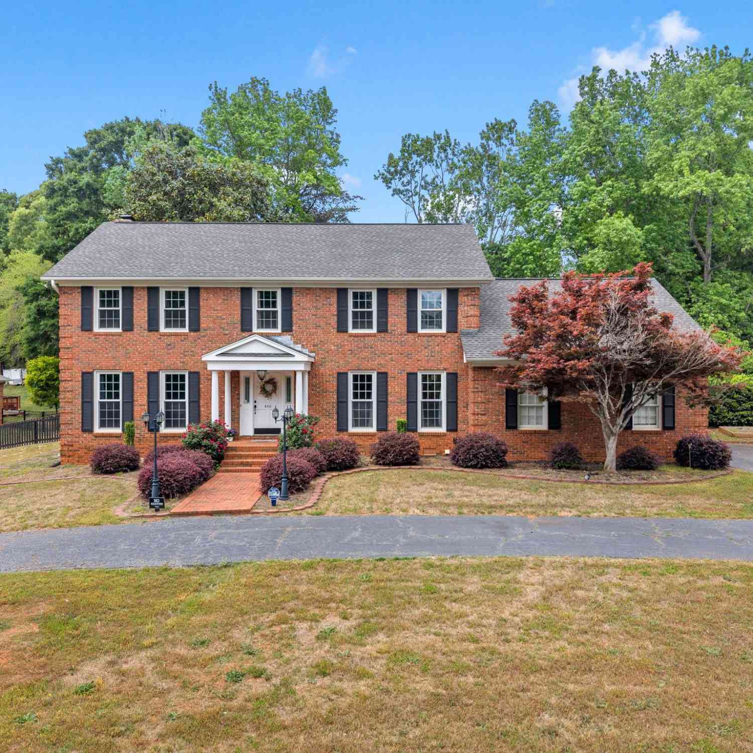 Homes For Sale - 410 Thornhill<br/> Spartanburg, SC 29301