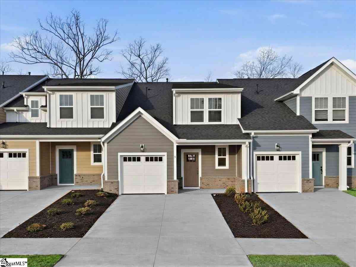 Townhouse For Sale - 5 Thurlow<br/> Greenville, SC 29615
