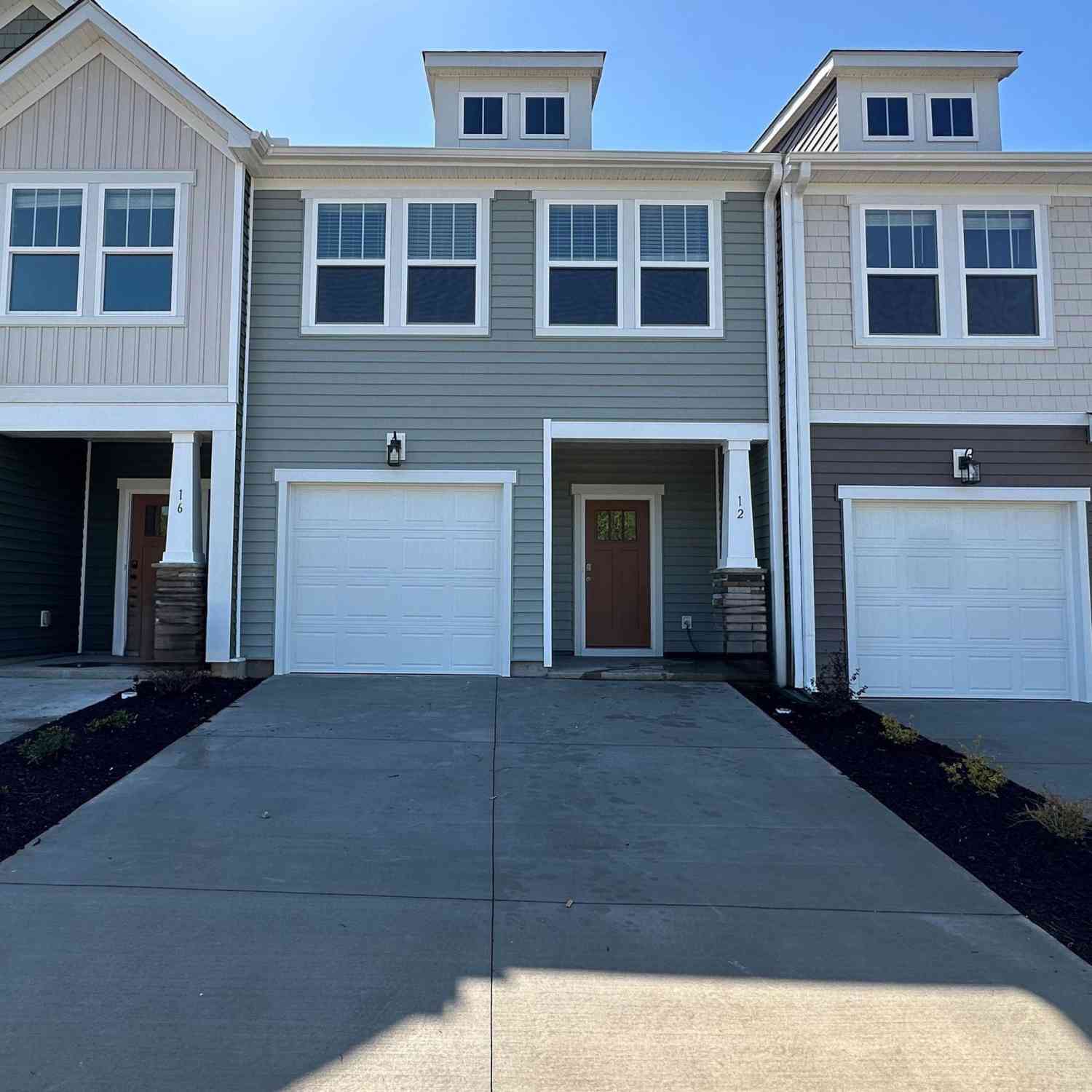 Townhouse For Sale - 12 Shoemaker<br/> Greenville, SC 29617