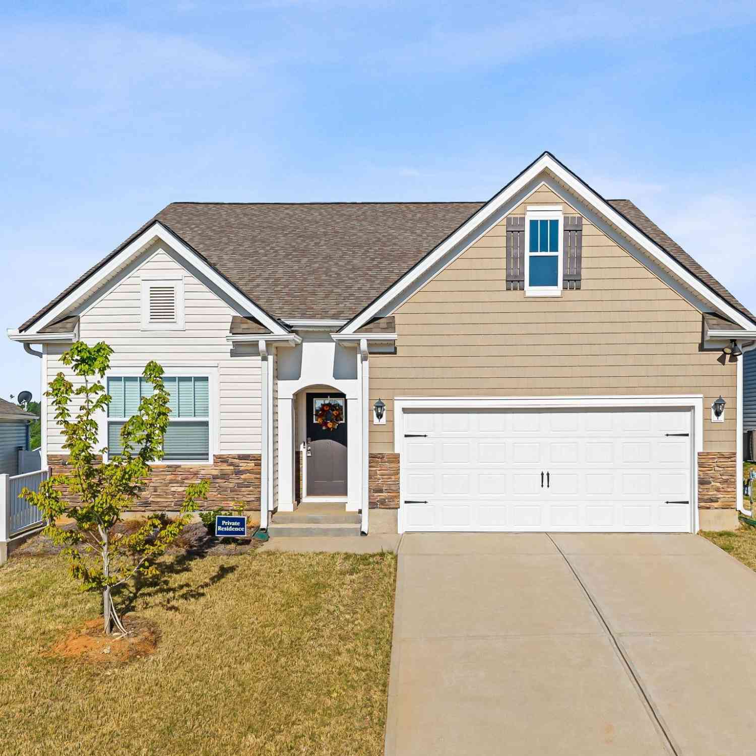 Homes For Sale - 9 Dovetuck<br/> Greer, SC 29651