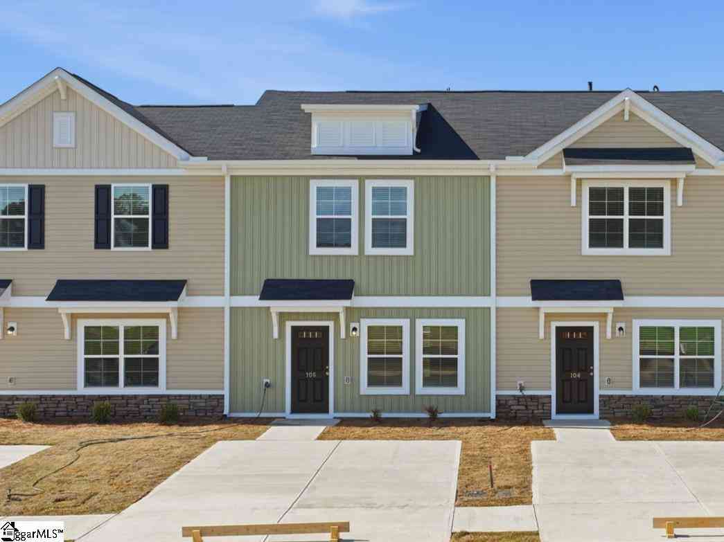 Townhouse For Sale - 327 Lilac<br/> Greenwood, SC 29646
