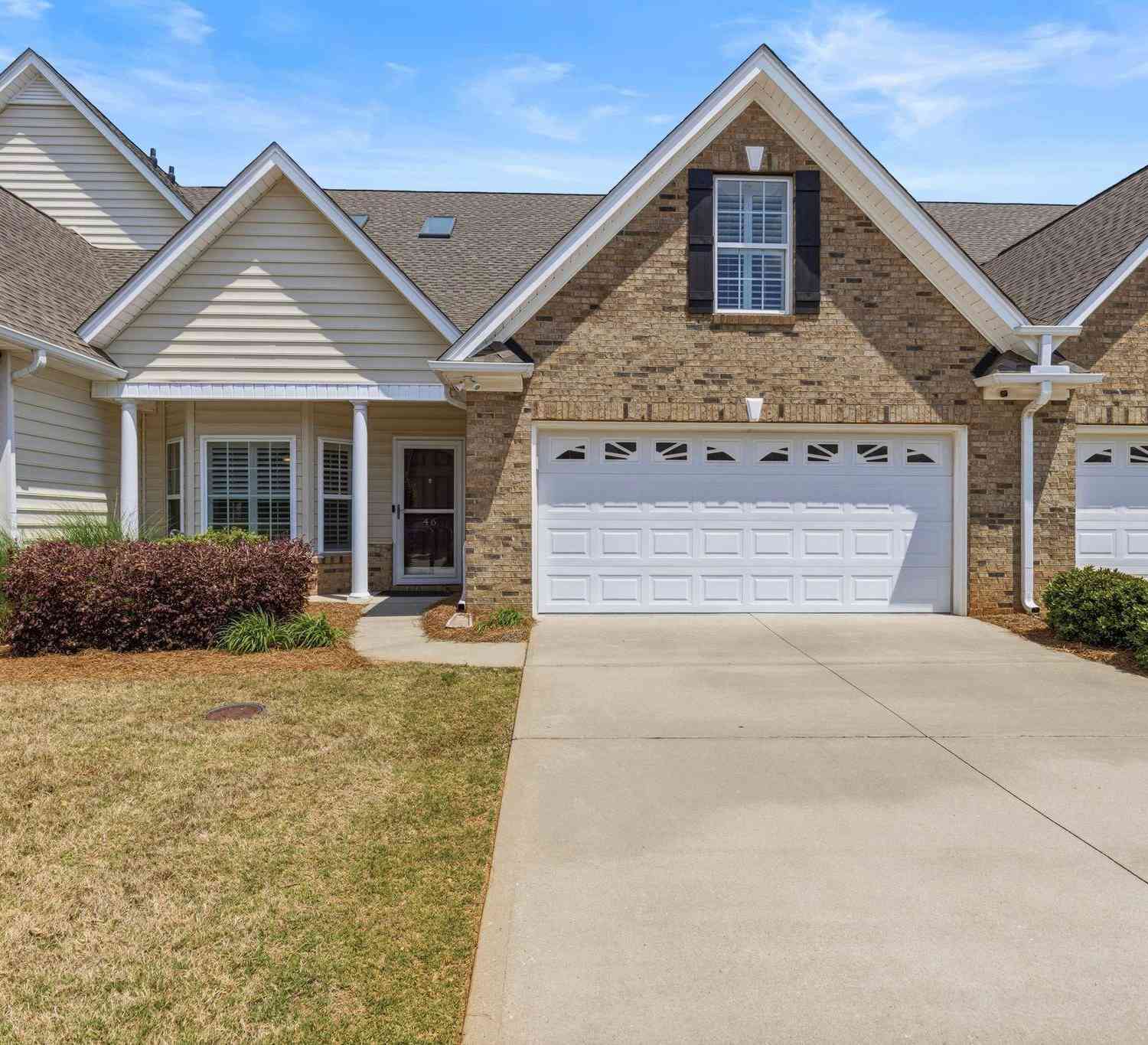 Townhouse For Sale - 46 Barnwood<br/> Greenville, SC 29607