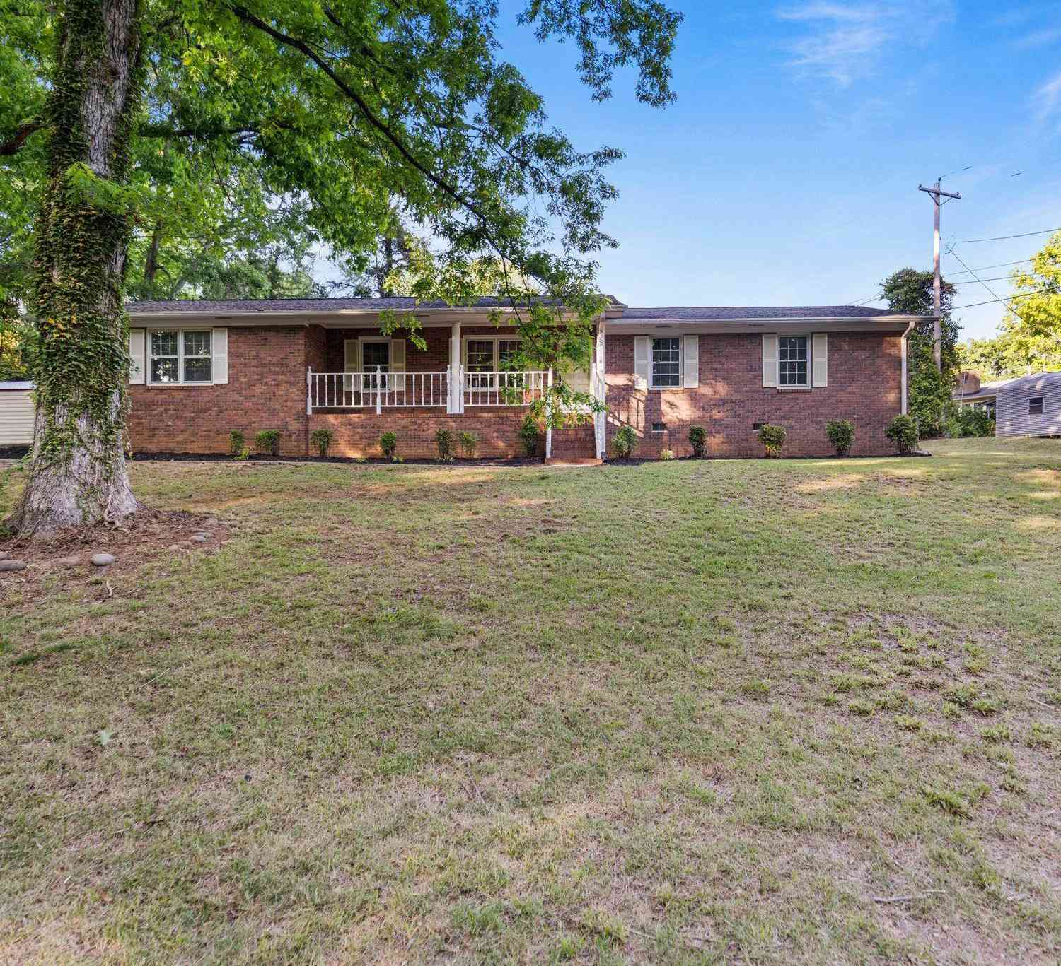 Homes For Sale - 215 Mcarthur<br/> Easley, SC 29642