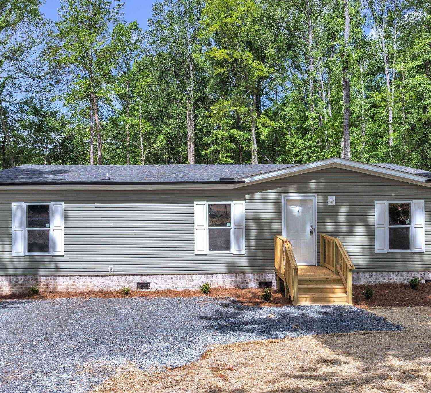 Mobile Home For Sale - 146 Burmaster<br/> Inman, SC 29349