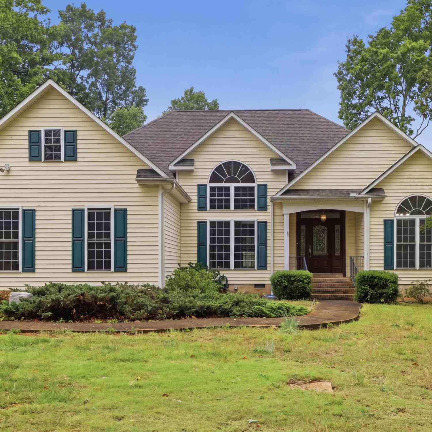 Homes For Sale - 950 Spring Valley<br/> Inman, SC 29349